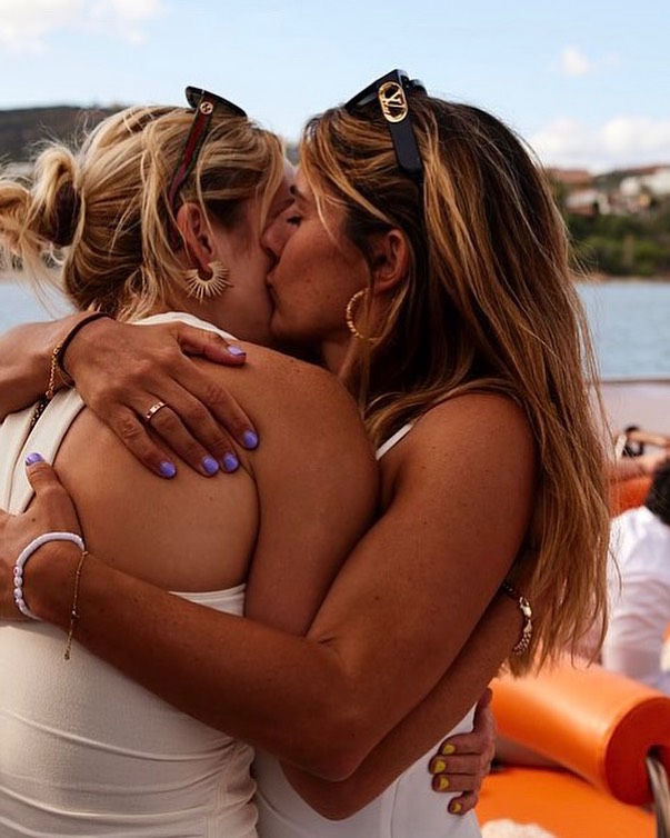 Ellie Carpenter and Danielle Van De Donk