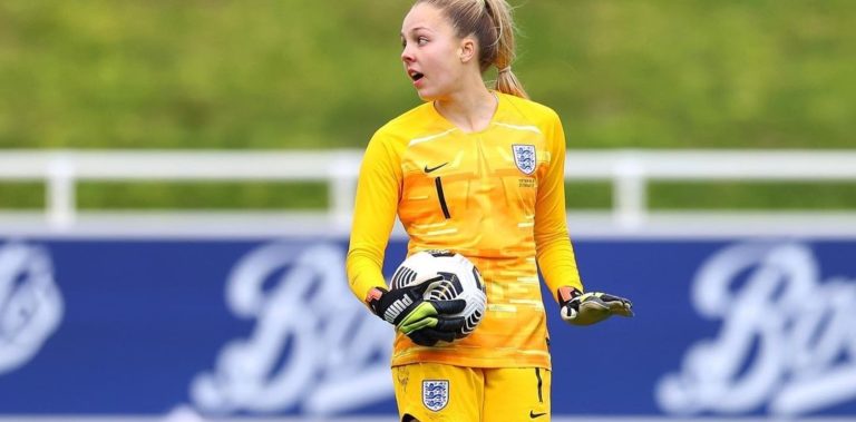 Ellie Roebuck – Hot Soccer Girls